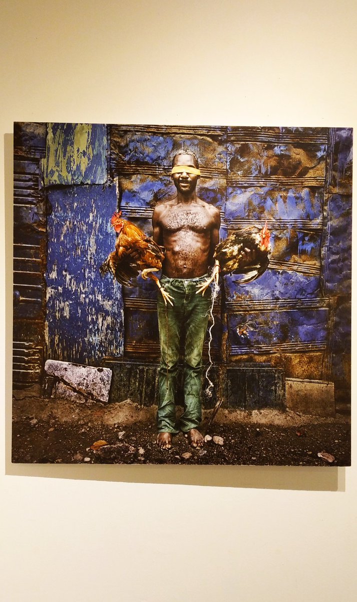 GerardoLDC's tweet photo. #TrópicoDeCáncer de Díaz Burgos.
Refleja en @latitudes21 la realidad cotidiana de #Cuba, #Haití y la #RepúblicaDominicana con estos (entre otros) "antiretratos".
Muy recomendable.
En la #SaladelaProvincia de la @DipuHU hasta el 10 de marzo.
#Fotografía #Color https://t.co/HGUbdrjyZw