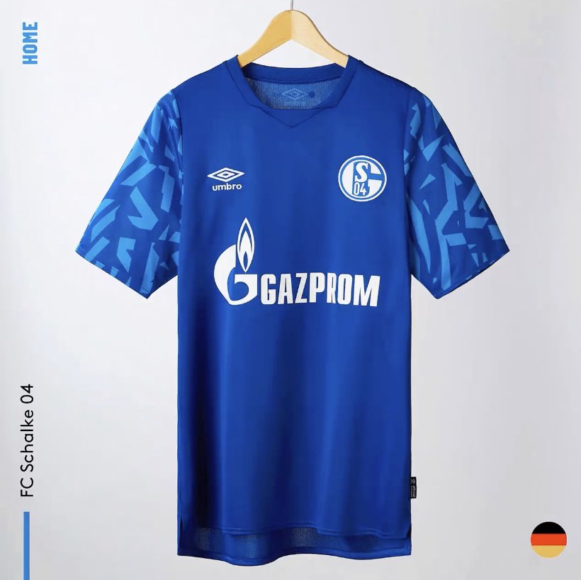 Shack14shaft's tweet photo. @umbro Schalke: Went to Gelsenkirchen last year. What an atmosphere. 
Hearts: Always chose them on FM back in the day. Andrius Velička👌🏻
Shamrock: My Grandad was born there. That’s it. 
Burnley: I went to Uni in Burnley (I know, not my 1st choice either).
Size: M #Fortheloveofshirts. https://t.co/MTNeZl54dd