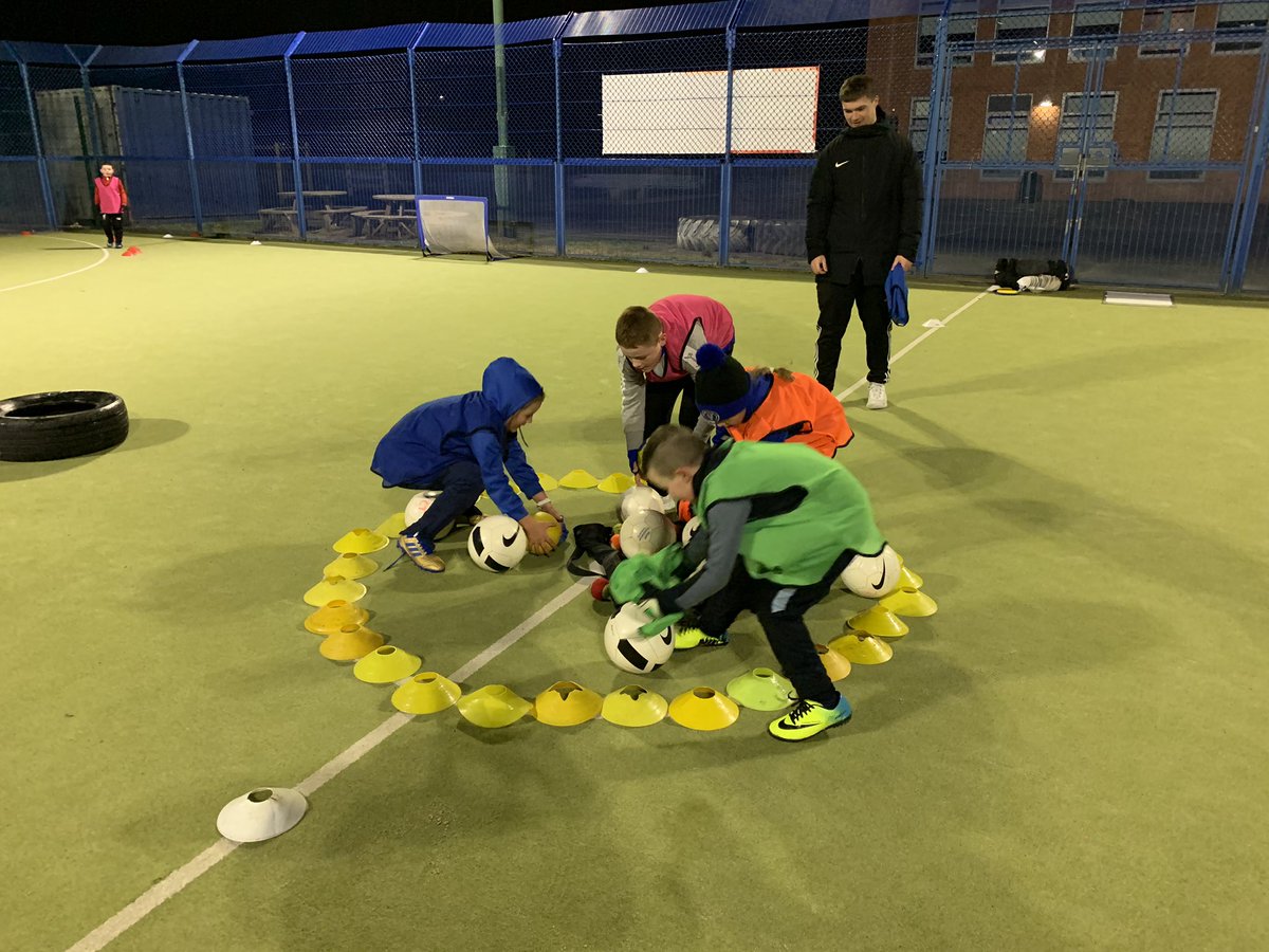 NextGen_1's tweet photo. 🎥 Action Shots from tonight’s session ⚽️...

#BeTheNextGen https://t.co/RLjnvYg4ll