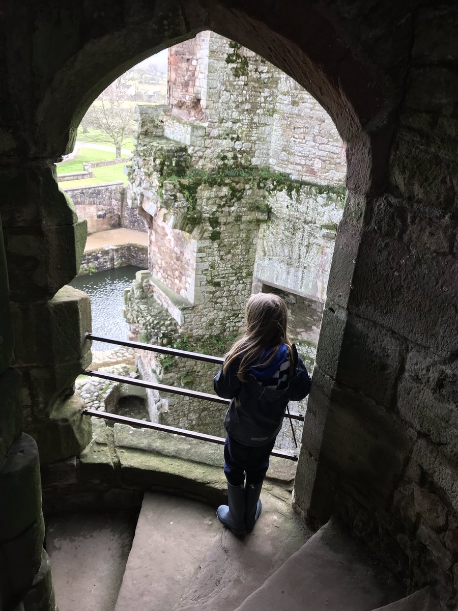 So what is your favourite castle? I’ve been to a fair few in the UK/Europe & even South Africa but I have to say we visited Raglan Castle today & it’s in the top 3 favourites of mine #travetribe #ukftb