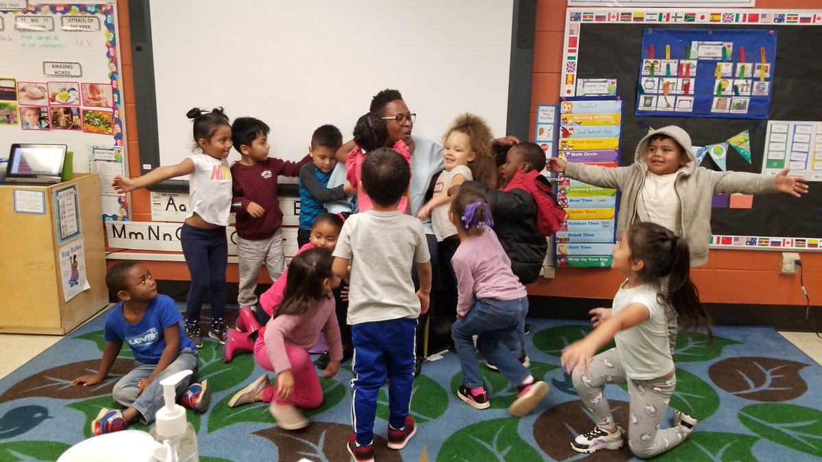 RedstoneFCU's tweet photo. #RFCU's Adopt-A-School Program started in 2018. 31 #RedstoneFCU branches & departments now participate. They volunteer at schools throughout the area -- from Arab to Murfreesboro -- and serve as lunch buddies, field day helpers, guest speakers, mentors, and so much more. β€οΈ https://t.co/1MYdZFbOKB