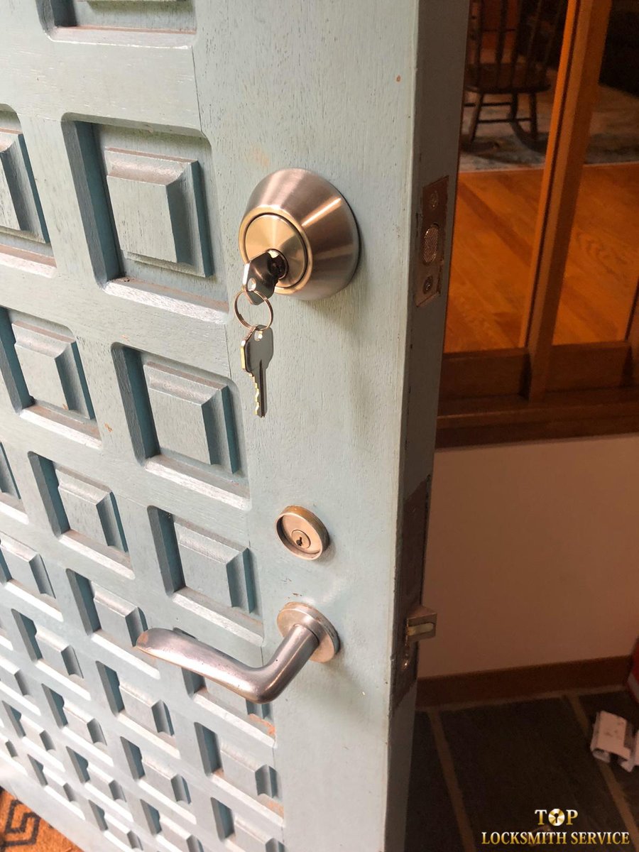 TopLocksmithMD's tweet image. Top Locksmith Service is the most reliable locksmith company in Bethesda, Rockville and Maryland area. toplocksmithservice.com/lock-installat… 301-685-1185 #Locksmtih #MarylandLocksmith #Rockville #RockvilleLocksmith #LocksmithServices #LockInstallation #LockInstallationMaryland