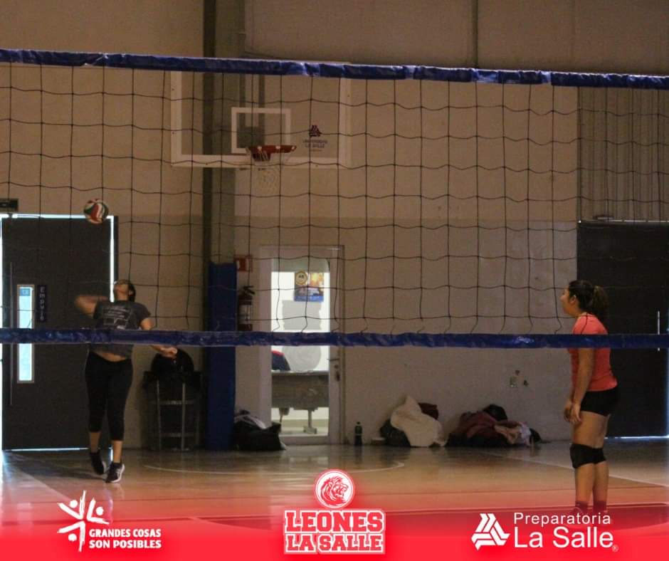 Deporteslasalle's tweet photo. Equipo Femenil de Voleibol de Preparatoria La Salle de Torreon 🦁preparándose para los #Interprepas2020 #RutaObregón2020 ⭐️
¡Éxito atletas!💪🏽
#LaSalleLaguna #FamiliaQuePerdura #SomosLEONES https://t.co/sRKyE4WQcD