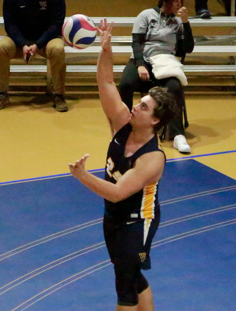 StatesmenMVB's tweet image. Player Bio 👤
•
Fresh. Matt Helmick:
#24, Setter
Business Major
Hometown: Fullerton, California