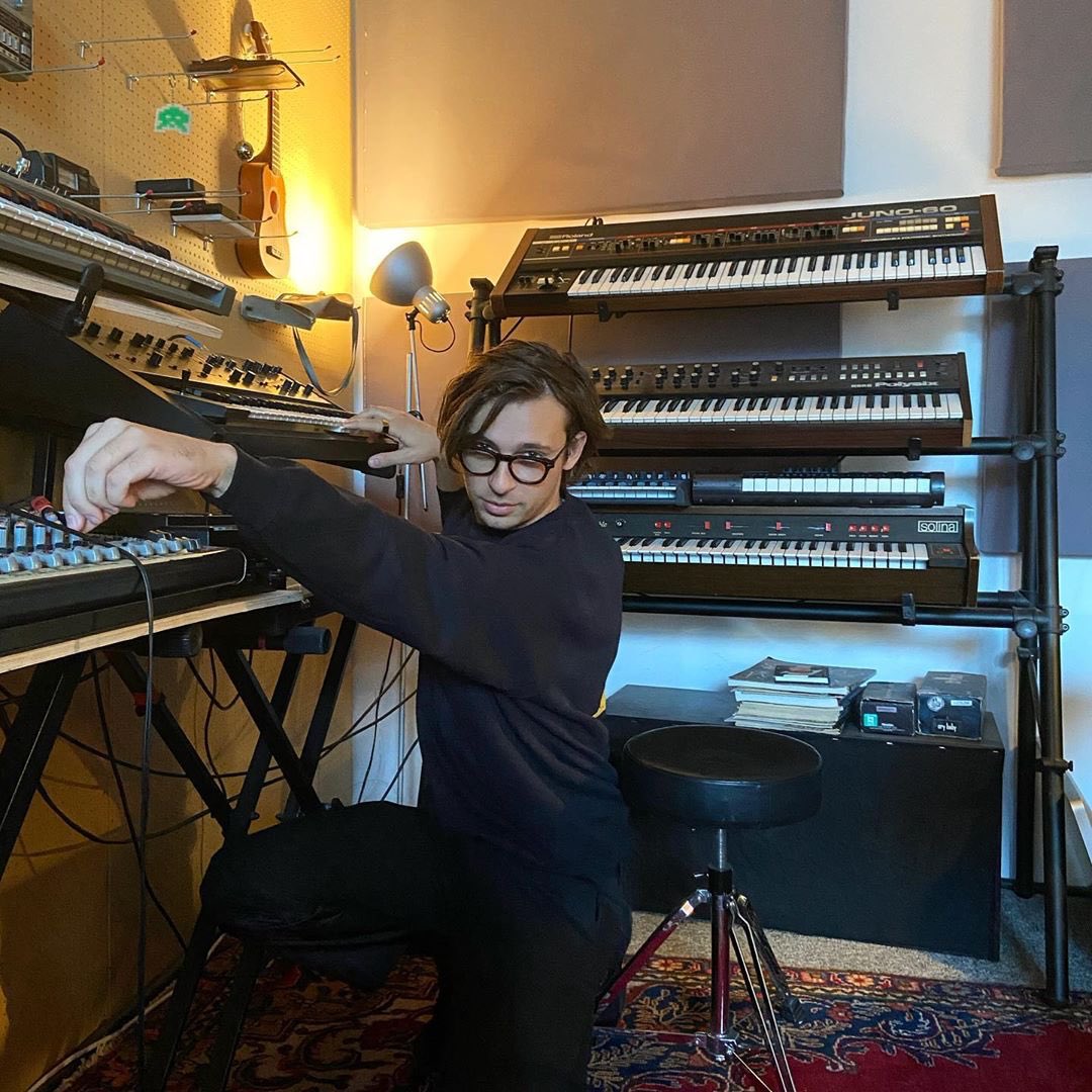 flumemusic's tweet image. Hits are born, not made #daddy #inthestudio