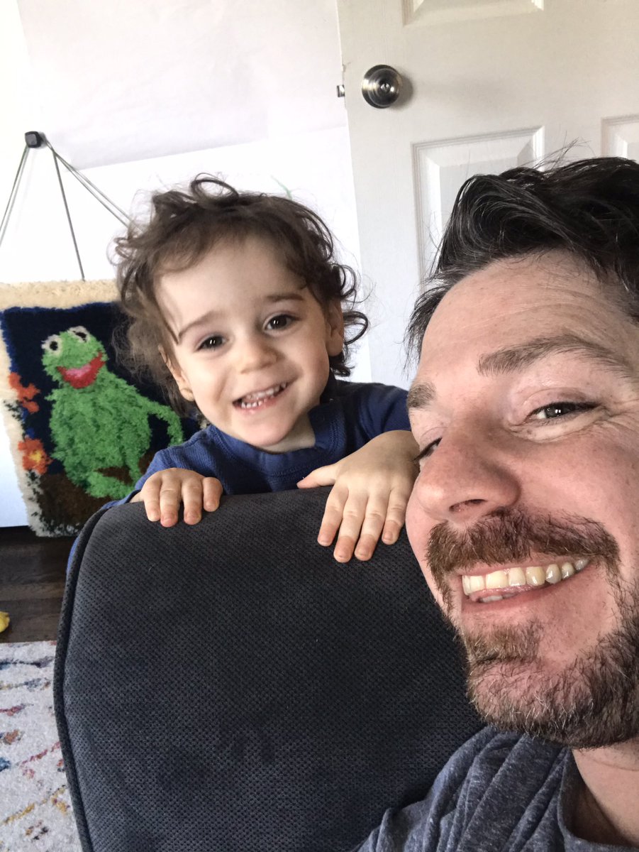 JeffMessman's tweet photo. All he wanted was a picture with his hero ... and his dad. I’ll get you yet, @KermitTheFrog!
#Trace #BabyMess #FlintRock https://t.co/zKmHXUwc6x