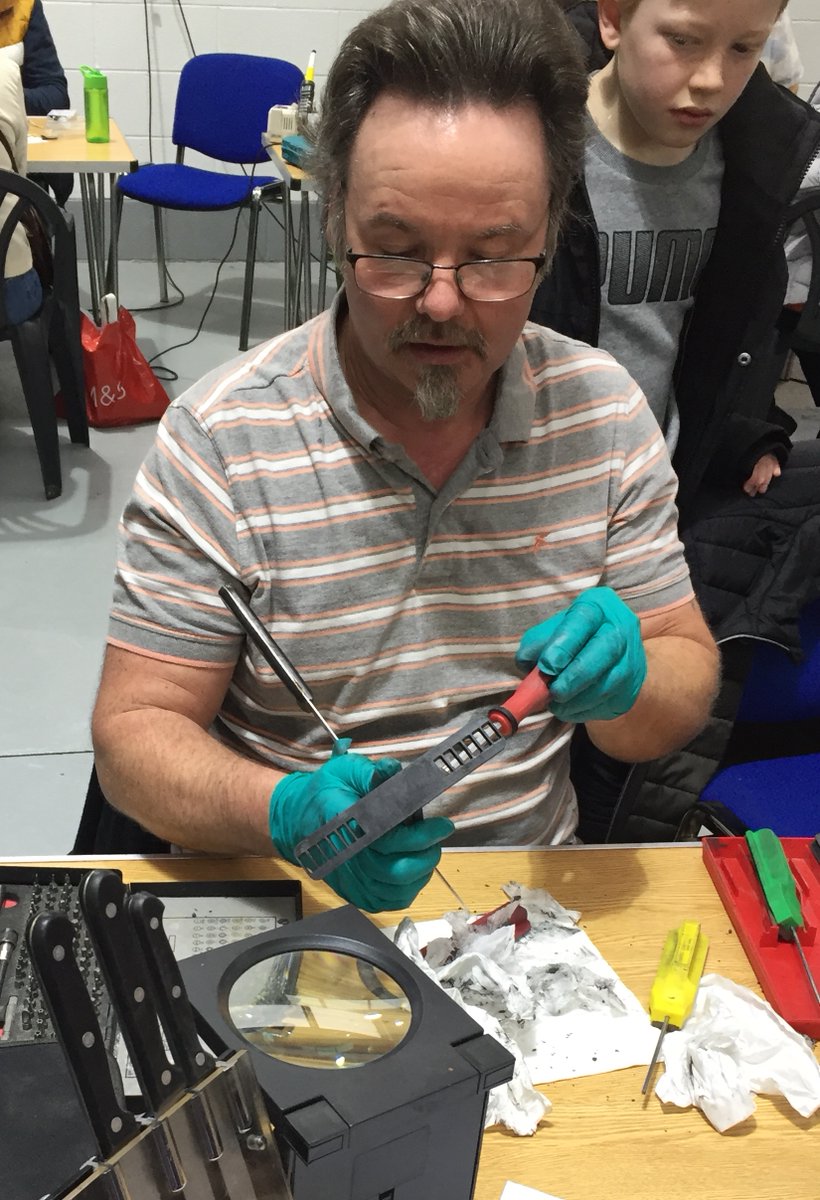 RepairCafeAN's tweet photo. A #repairer in the making? You're never too young to start repairing. One of our young visitors picked up some #repairtips at our #Crumlin #RepairCafe so he could carry out a lamp repair at home with his dad #YoungRepairers #ChangingOurWorld #SharingSkills https://t.co/BRUBeQRuho