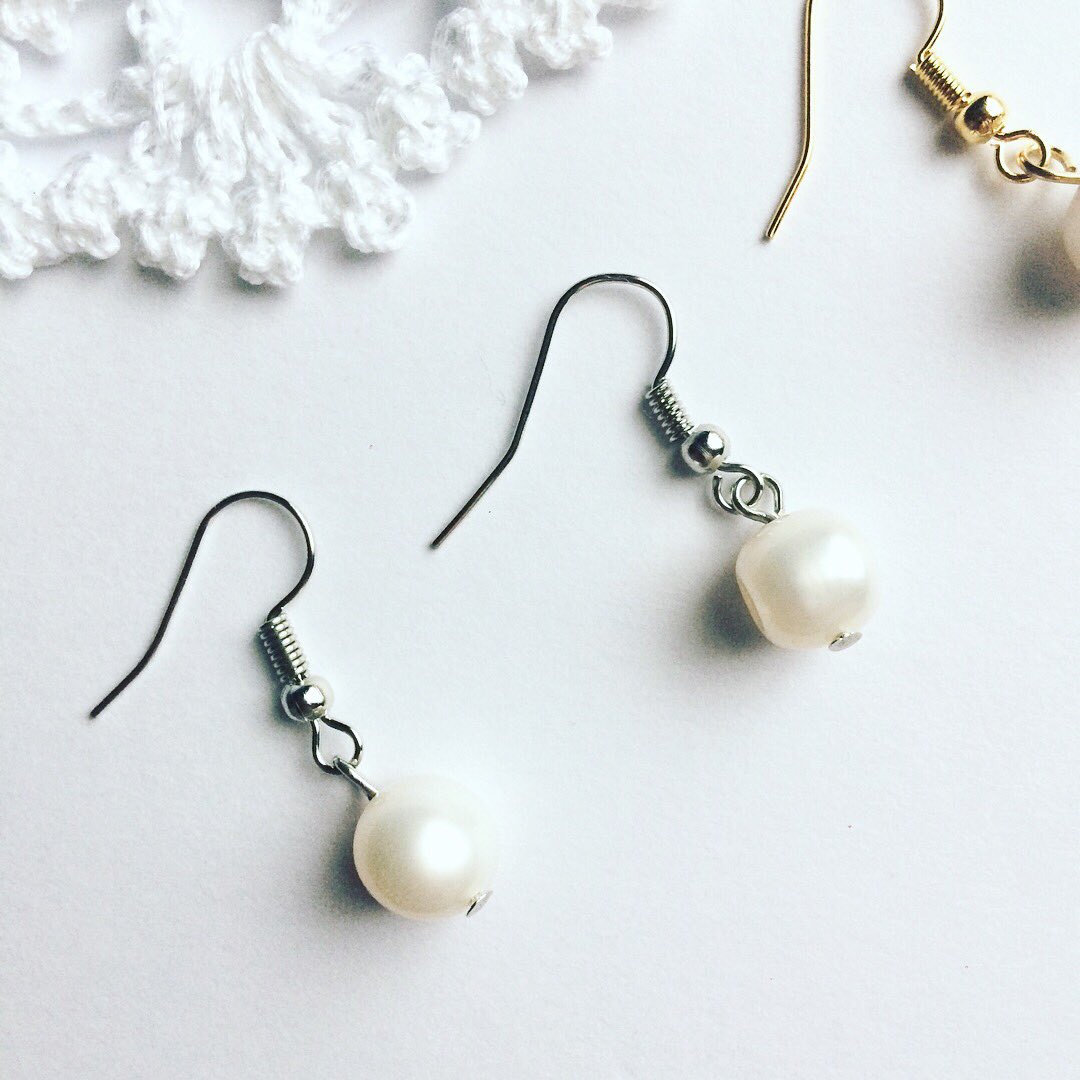 zousanfactory's tweet photo. ●DM限定●

春にピッタリ🌸

淡水パールのピアスorイヤリング
各色　2,000円
7.5mm〜8.5mm
●送料無料　ゆうパケット配送【追跡補償あり】
●それぞれ少しずつカタチの違う淡水パールを使用ささています
#zousanfactory https://t.co/nmuCBuCKEy