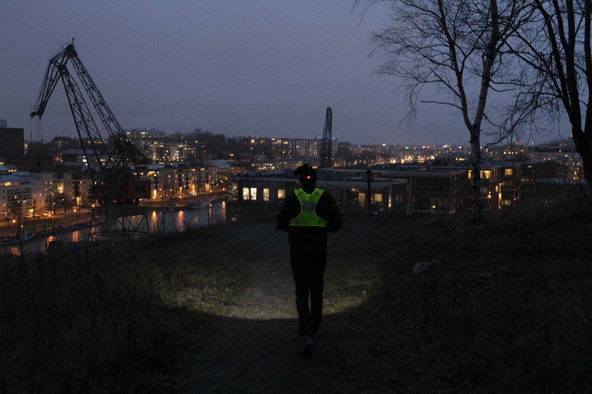 StreetOrienteer's tweet photo. Street-O tarjoaa, fyysisen kunnon kohoamisen ohessa, usein uusia ja sykähdyttäviä nälöaloja omaan kotiseutuun.
#StreetO #suunnistus #turkuliikkuu https://t.co/8rZLZOGDuy