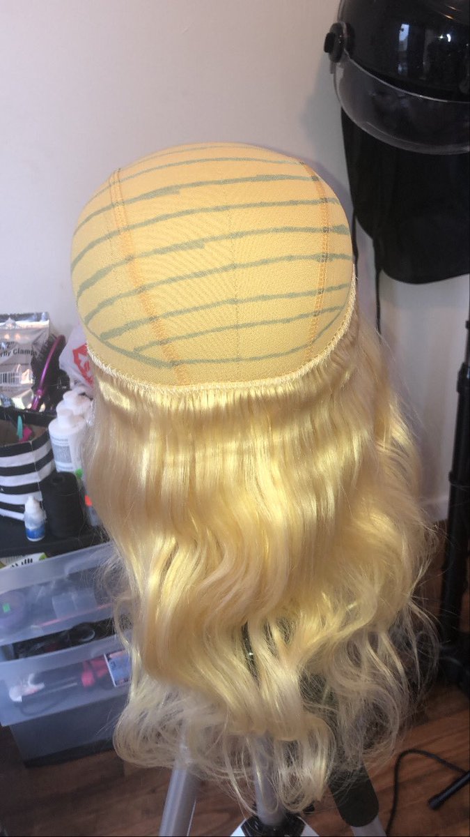 thehighndgirl's tweet image. #MachineMadeWigs #frontalwigs #closurewigs #Lacewigs #HighNDUnitsbyKayyD