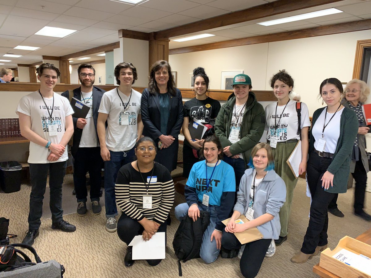 youthignitechng's tweet photo. Huge thanks to @Kathleen4Oregon for meeting us today and being such a significant advocate in the fight for climate justice policy reform. Her hard work reminds us youth that our legislators ARE here to support us! #ORLeg #orpol #ORClimateAction https://t.co/tWhsem9aaz