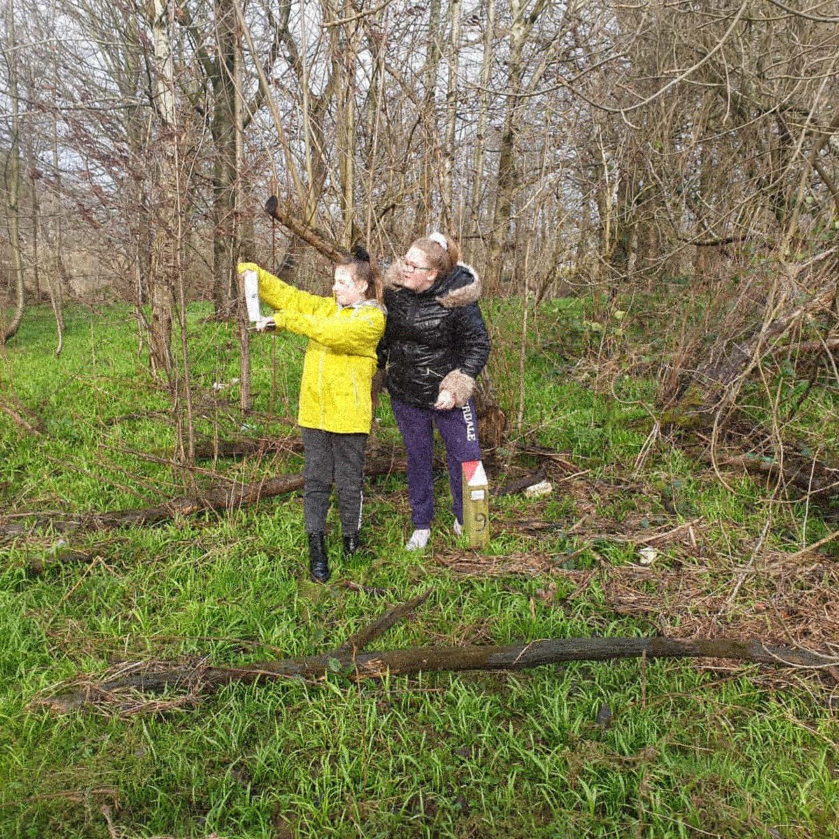 SportsGkc's tweet photo. Springburn academy testing their new orienteering skills at Strathclyde country park... https://t.co/XoQKjRbUkc
