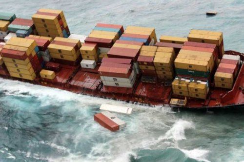 MarineInsight's tweet photo. #Investigation Unveils Reasons Behind Loss Of Containers From #YMEfficiency https://t.co/duReguvSNX
#Shipping #Maritime #MarineInsight https://t.co/PMyDQF5Jlf