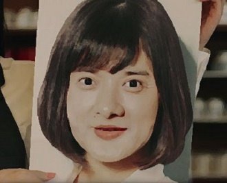 ちゃーりー 完全に一致では無いのだが何となく似てる Mintia ミンティア のcmのムロツヨシさん 松岡茉優さん 堀田真由さんの合成顔 と テレ朝の弘中綾香アナ