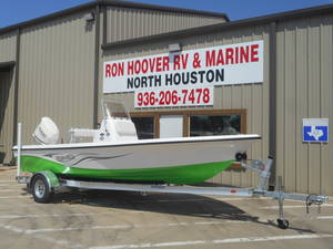 RHCNorthHouston's tweet photo. Blue Wave center console bay boats are proud to give you the confidence of knowing that your boat will deliver a smooth and dry ride to your destination. See the full line of Blue Wave fishing bay boats at Ron Hoover RV &amp; Marine.

https://t.co/NHCLnmwie5 https://t.co/c7bukIlROF