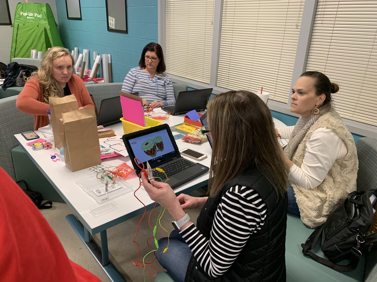 a5disteam's tweet image. Equipping our @AndersonFive Media Centers and Middle School Tech Teachers with MakerSpace tools. #Bosch #vision5 #a5media @Ozobot @makeymakey @BeebotCo
