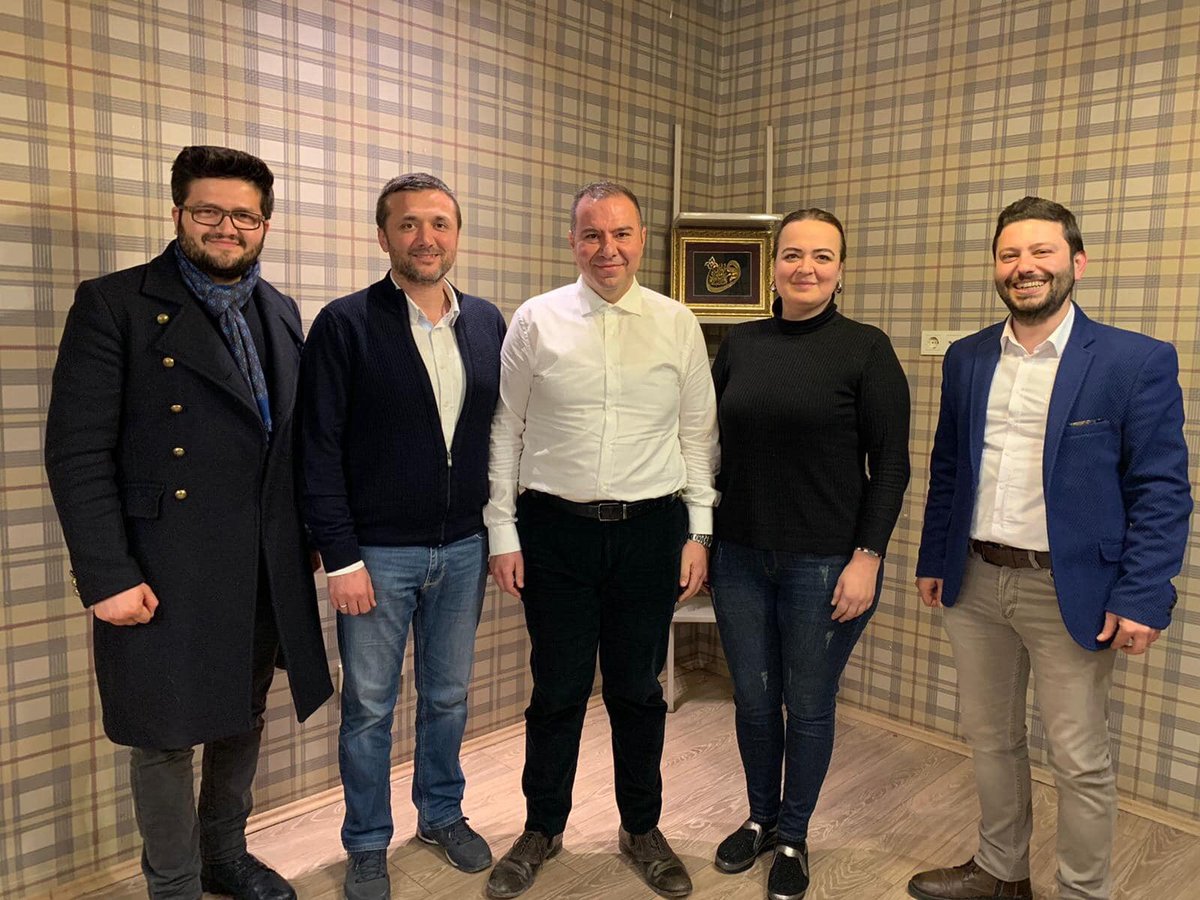 Konya Turizm ve İş Dünyasını Geliştirme Derneği (Turider) yeni yönetim kurulu belirlendi. Hayırlı olsun.
Turizmde şehrin önemli aktörlerinden olacak Turider yeni projelerle yeni bir vizyonda getirecek.