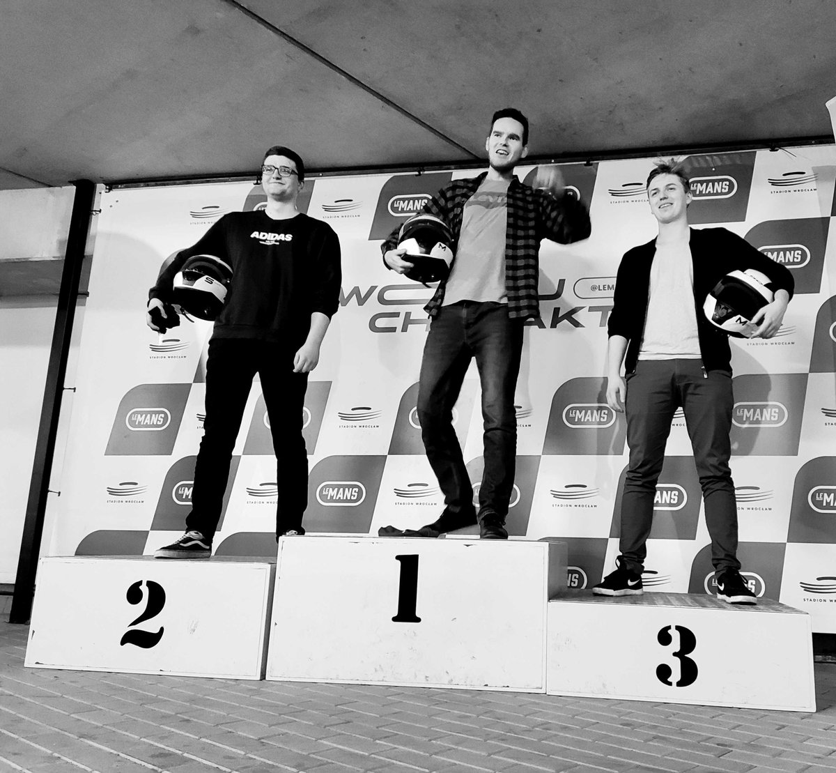 MasterBorn_com's tweet photo. Wow!! To byl mega przyjemny poniedzialkowy wieczor! :)) a na podium Radek, Marek i Rafal! Gratsy dla wszystkich! :)) https://t.co/RUKiJtaoj2
