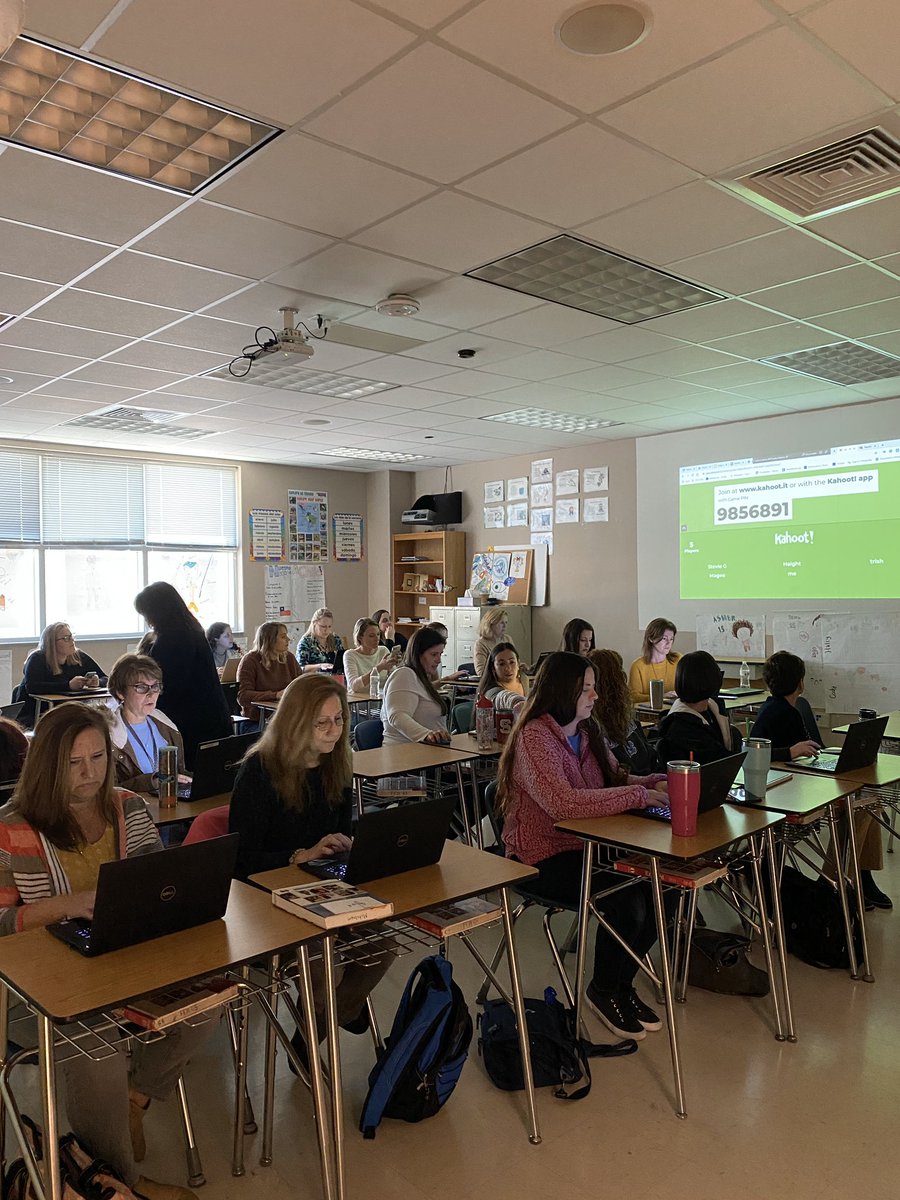 johannajparker's tweet photo. 563 attendees. 
124 presenters. 
91 sessions. 
40 session venues. 
4 food trucks. 
3 #EdTalk presenters. 
More donuts than I can count from our friends at @DareEdFdtn &amp; @dunkindonuts! ☕️ 
And an immeasurable amount of learning and collaboration! #IgniteDCS 
@Daretolearn_DCS https://t.co/kxCnxUDqqX