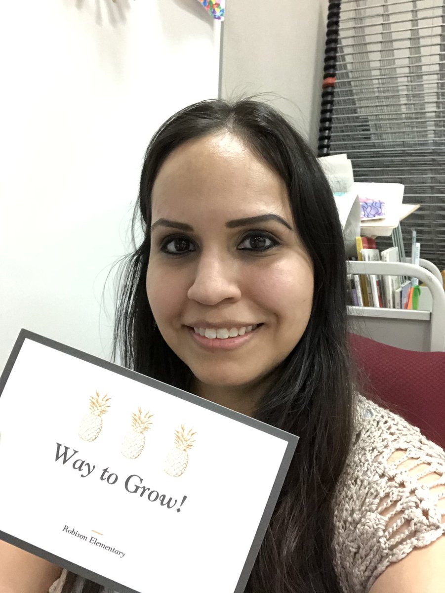 Mrs_GuajardoArt's tweet photo. Had a wonderful time presenting the Calm app in two class sessions today. I hope there was a good take away from it for those that came. ☺️#RobisonLearns #dailycalm #mentalfitness #CFISDSpirit
#KindnessIsOurCompass
#cfisdart #CFISDFineArts
#artmatters #artadvocate https://t.co/wCBywKO9X8
