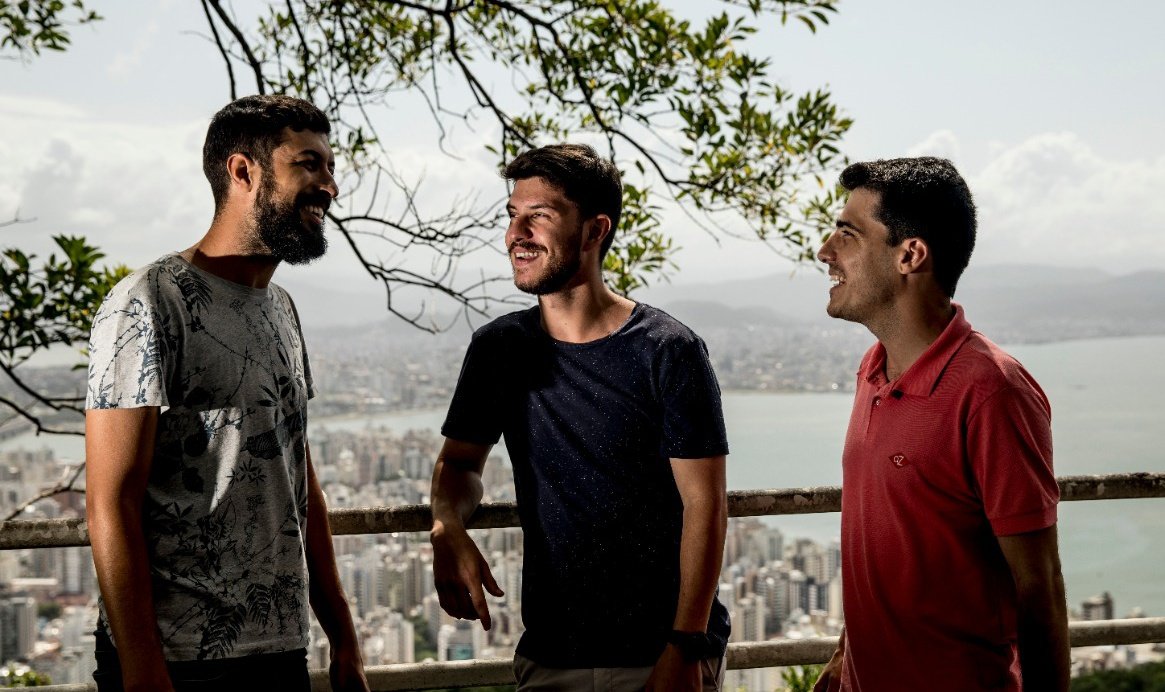 kadureiss's tweet photo. #CapitalFC desta semana vai sair na quarta-feira!
Assim, @MatBoaventura, @ronaldofontana e eu falamos também do que rolar no jogo do #Figueirense pela Copa do Brasil e na apresentação do novo técnico do #Avaí.
Mandem sugestões para o podcast! @CBNDiario (📸 @diorpandini) https://t.co/NQrqSAVkFI