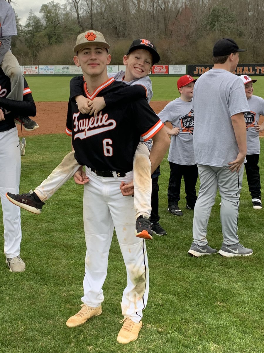 FCHSbaseball4's tweet photo. https://t.co/pMeftIIxkp