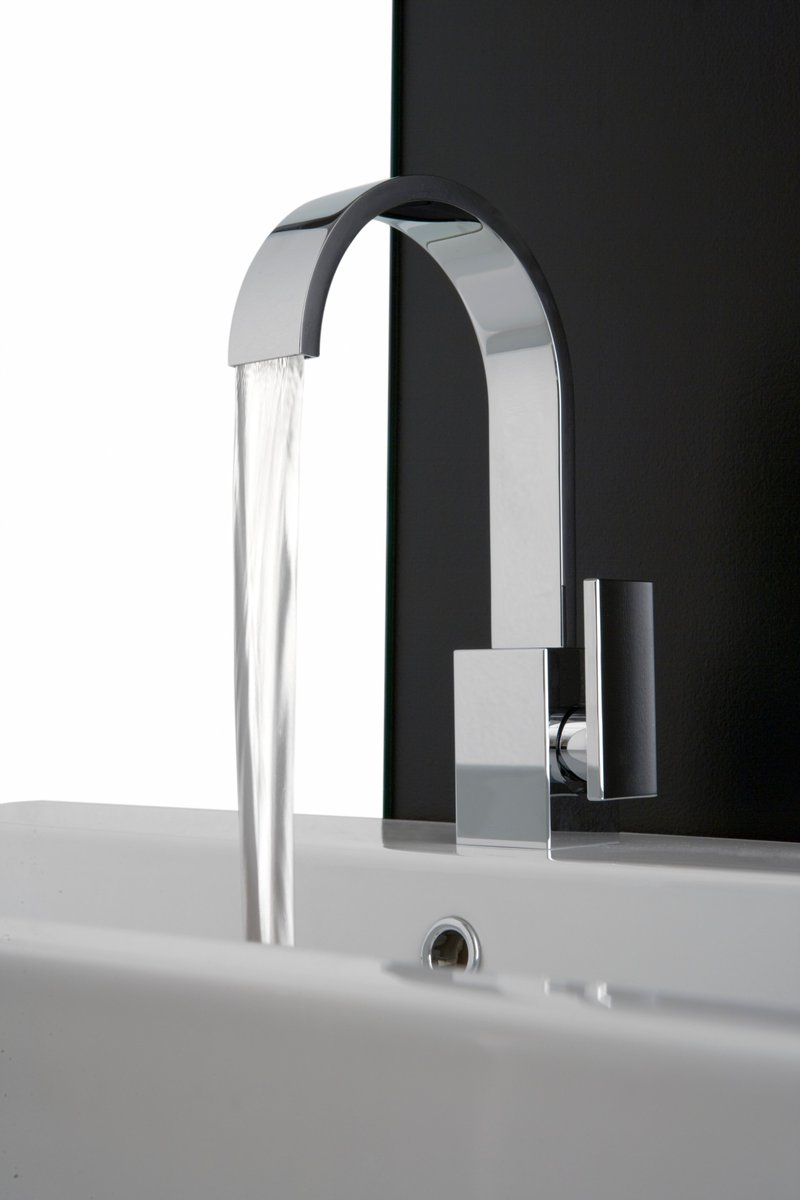 Graff_Designs's tweet photo. Gleaming and elegant, GRAFF's Sade Collection stands in the bathroom as an architectural element with a defined contemporary design. #graffdesigns #grafffaucets #sleek #wallmount #bath #design #faucet #tap
https://t.co/zTSohnCmGO https://t.co/uneJqTlJbn