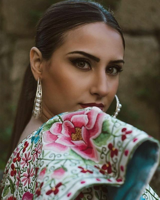 catalpereira's tweet photo. Mi Maria
.
.
.
.
Foton @martamartinfotografia
@emmaprieto
@mariavalient
.
.
#modataurina #modaflamenca #cphandmade #afirmateaficionada #emmaprieto #cpparaemmaprieto #tauromaquia #sevilla #simof2020 #SIMOF #modaflamenca #trajeflamenca #flamencas #compleme… https://t.co/PhxKSfOUB2 https://t.co/OWtQUNCD5W