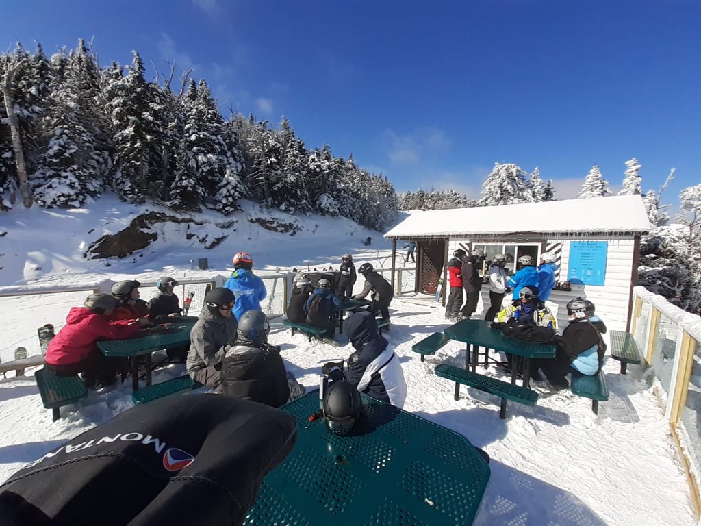 TGAS_PE's tweet image. Intermediates enjoying their third day with their excellent instructor Diane #TGSkiUSA