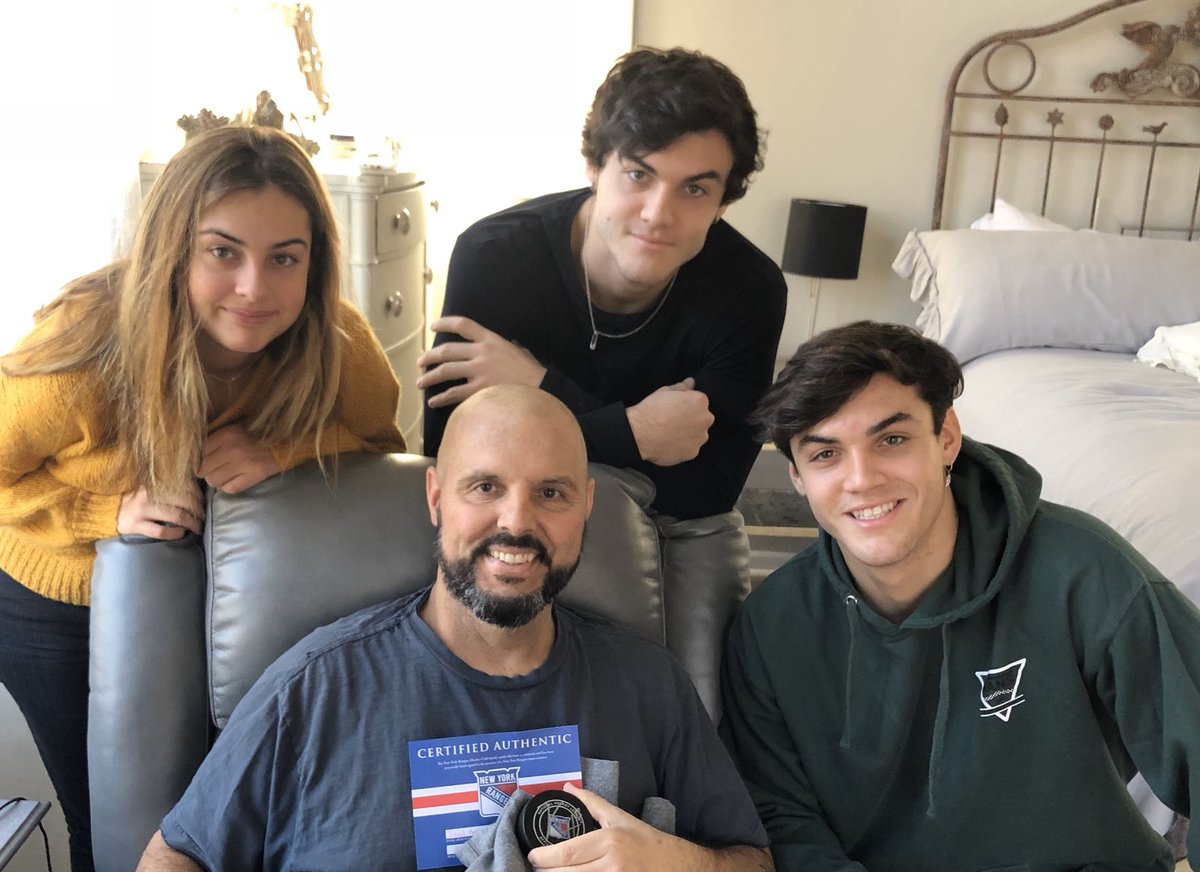 EthanDolan's tweet image. Last year, my worst fear came true. My dad lost his battle to cancer. Thinking of a way to continue his legacy has been tough. My brother and I started a foundation in his honor. All money raised will go towards causes that he truly cared for.

Donate here lovefromsean.org