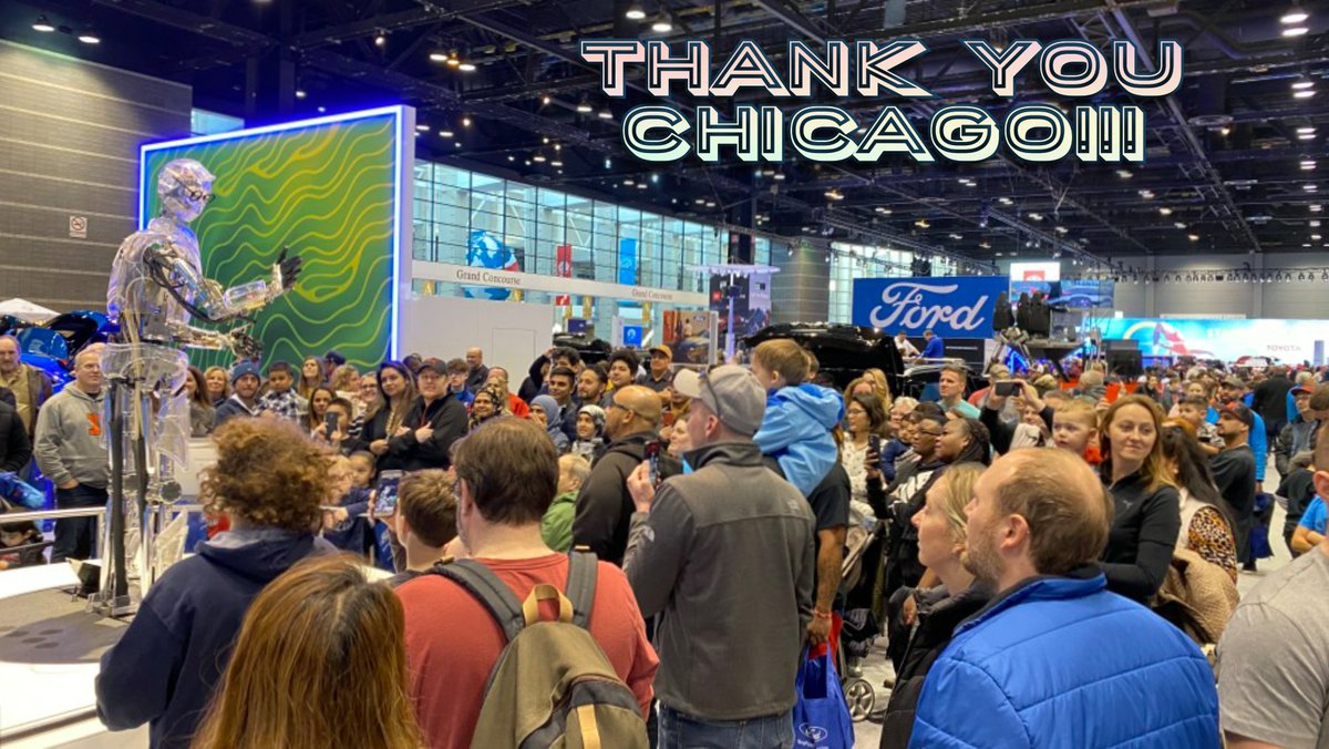 HankTheRobot's tweet image. It&apos;s the last day of the Chicago International Auto Show! I&apos;ve had a wonderful time here with you and I can&apos;t wait to see you again next year!#hanktherobot #chicago #chitown #windycity #downtown #mccormickplace #ford #mustang #auto #f150 #escape #expedition #machE #show #crowd