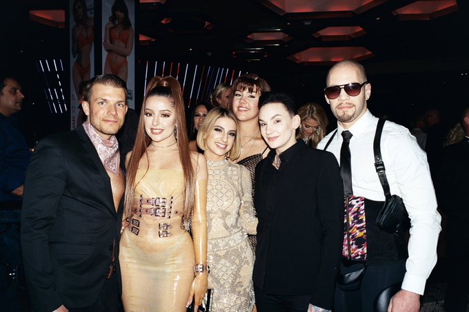 New @DykedDown photo gallery AVN 2020 BTS Look at &ldquo;The Oscars of Porn&rdquo; https://t.co/3nnCMEV1WR https://t<a class="tags" href="/tag/dykeddown">@dykeddown</a>