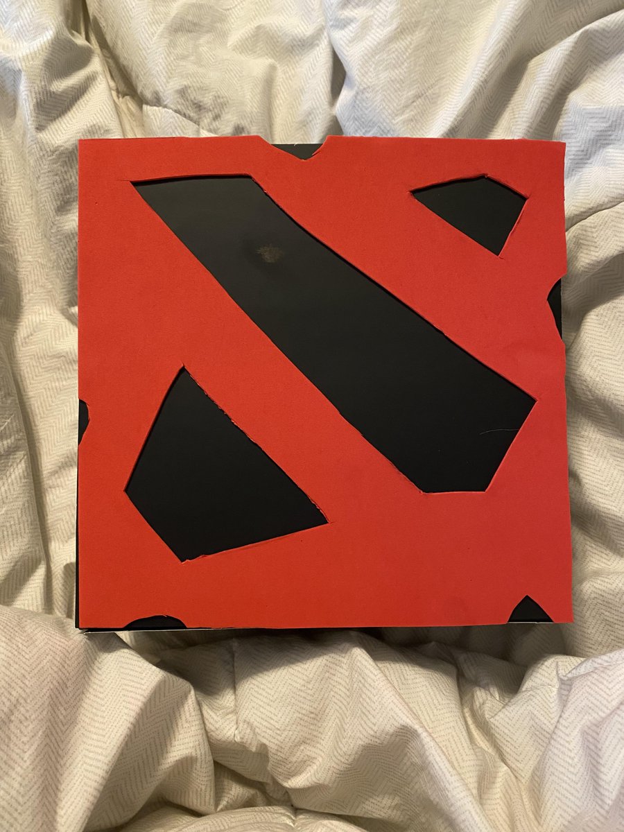 redditdota2's tweet photo. My girlfriend made me an awesome care package for my 21st birthday! https://t.co/dTYWUYpp18 #dota2 https://t.co/OrFAKxhBAl