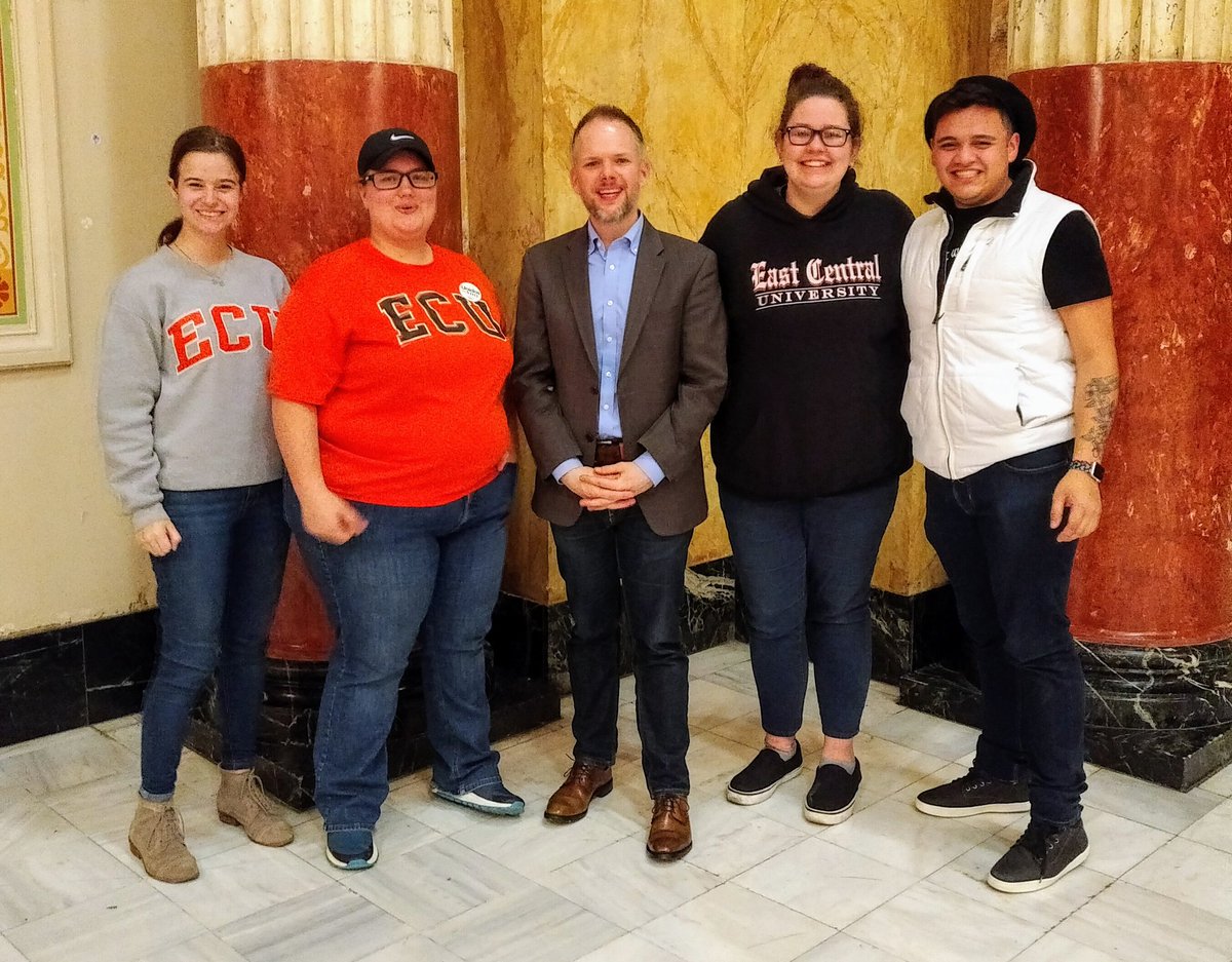 c_c_pappas's tweet photo. You know what's awesome? Getting to introduce current ECU Tigers to former ECU Tigers. @iAlexBenitez @montanarain17 @mikayla_lott @rpickens @debateaddict_rh @Adot_DeP @lydiarbomboy @Diegs_11 @ECUTigerUpdates https://t.co/mM5UT8fzTx