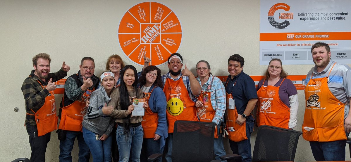 Tanawan! Rock star status😎😎👏🙌 helping out on the front end and making sure all of her customers are take. Care of #orangepromise #D39 <a href="/geri4015/">Geri Downs</a> <a href="/Beckysnell6/">Becky Snell</a> <a href="/Ryc2nr/">Davey Olson</a> @blkubes @gregfoley_thd