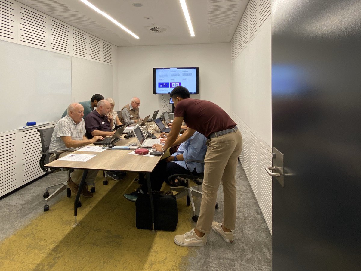 iaccelerate's tweet photo. iAccelerate resident @livingconnect_d’s FREE #digitalhelp sessions is an integrated and individualised program that promotes the well-being of seniors through #digitalinclusion! Talk about winning! 💯 👵🏼🧓🏼👴🏼 https://t.co/ZEzQMdNLmw