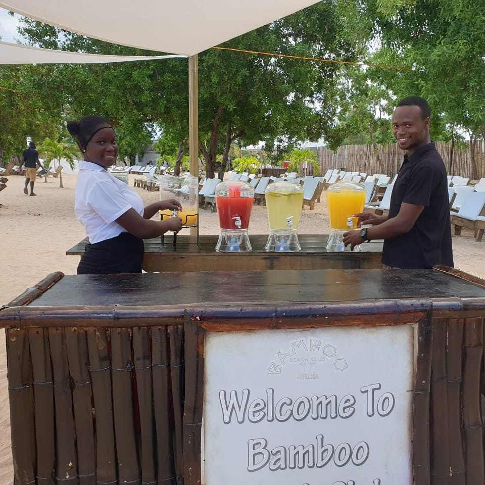 BambooBeachJam's tweet photo. Welcome to Bamboo Beach Club! Service from us to you.
#fun
#sun
#beach
#food
#drinks
#events https://t.co/usPjN9z3sQ