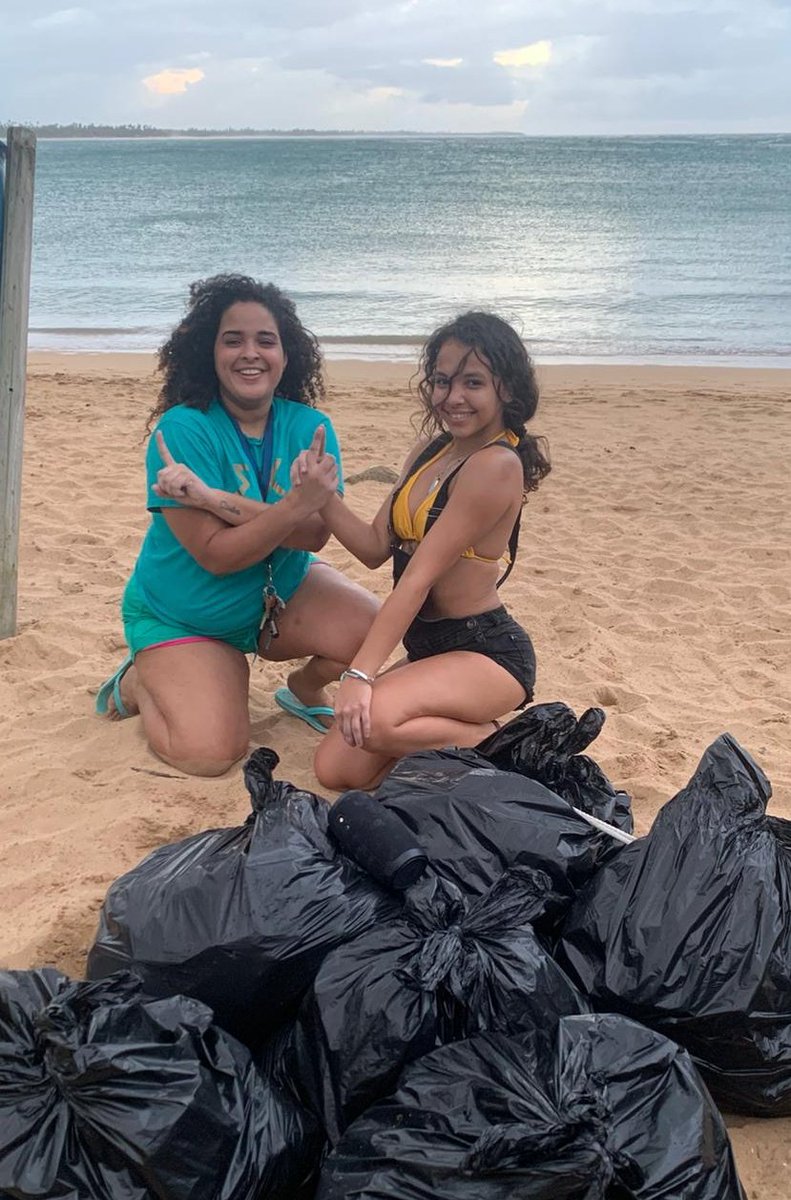 _epsilonas's tweet photo. Algunas de nuestras Sororas en el Recogido de Playa del Capítulo Delta, llevado a cabo el pasado 15 de febrero #UnidasYPoderosas #SigmaEpsilonChi #ΣΕΧ #SangreAzul  💙☝🏽 https://t.co/Y7UBQOcZj9