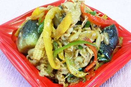 2月23日金沢戦限定メニュー4 写真左 豚のとり野菜みそ炒めマウンテン丼 650円 テント4 金沢で名高いとり野菜みそを使って豚肉と 02 18 ファジアーノ岡山 2月23日金沢戦限定メニュー4 写真左 豚のとり野菜みそ炒めマウンテン丼 650円 テント4 金沢で名高いとり野菜みそを使って豚肉と 02 18 ファジアーノ岡山