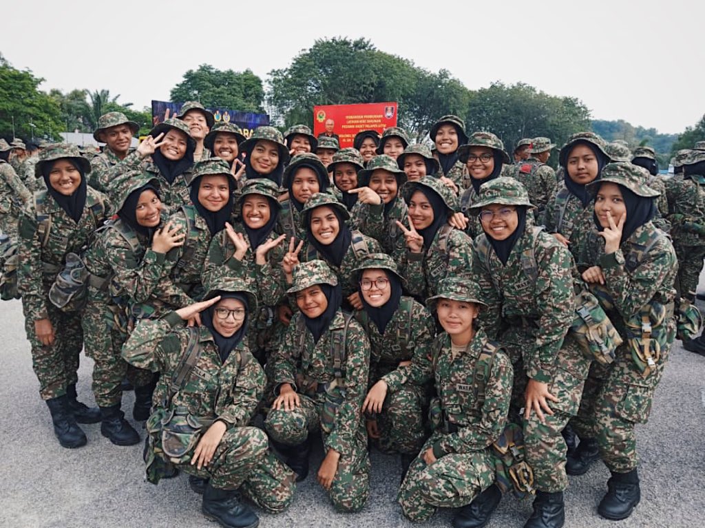 cempakabiru_'s tweet photo. I would say it’s a lie if not in any of us want to give up but sokongan &amp; dorongan jurulatih is what would make us to stay and carry on with the training✨💪🏼 #especiallyme 🙄 https://t.co/6w8BAR9sKQ