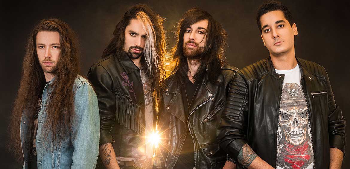BlackDoorsBand's tweet photo. Excited to meet these guys, @collateralrocks on March 1 @thecraufurdarms supporting @JJNicholsMusic - their new album drops on Fri, their tour starts Mon 25th. 🔥💯🔥 check them out!!

#preorder #feck11gimme12 #music #theblackdoors #collateraluk #guitartastic #DebutAlbum https://t.co/cCgeAArWAG