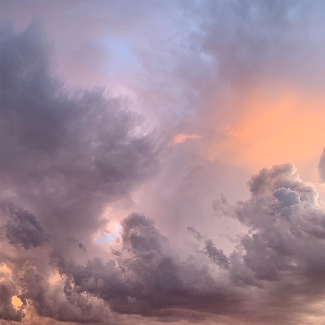 EstrellaAZLife's tweet photo. When Arizona does cloudy days, it does it with flair! #LifeInEstrella #ArizonaWeather #ArizonaSunset
📸 Insta User Isabella Hart https://t.co/ShJCQAcSLK