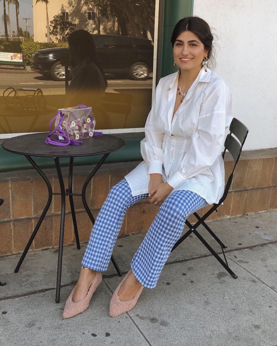 DanelianArgineh's tweet photo. Our er first Pop-Up is happening right now till the 23rd at 1145 Beverly Drive 💜 make sure to stop by & try on all the jewelry & our FORGRT ME NOT purses #Handmade #ArgiDaneli #popup #BeverlyDrive https://t.co/cXiBLed2R4