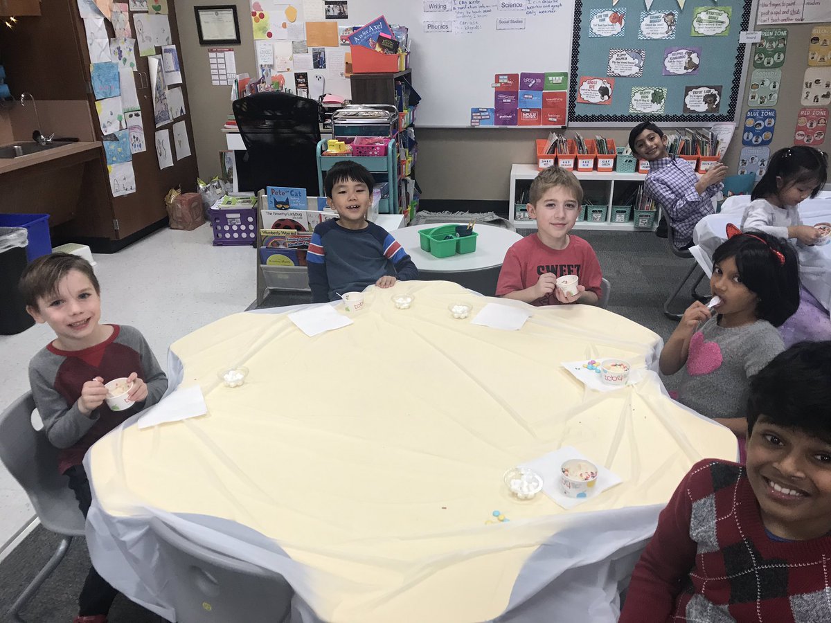 MrsRobsonsClass's tweet photo. Happy Valentine’s Day from 1D!! #CCEFamily @CCEColts https://t.co/XEztwl5tR0