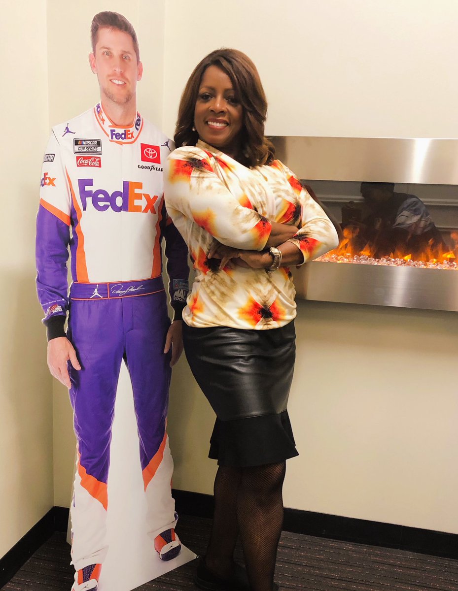 Mearlonfox13's tweet photo. I hate bragging but... @FedEx #memphis #DAYTONA500 #doubleones. @dennyhamlin  @FOX13Memphis @leonardmontgom1 https://t.co/KvZXXj7RNB
