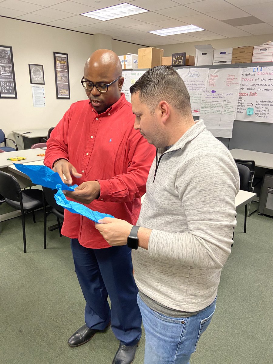 VieraMelinda's tweet photo. Engaging students in STAAR review activities leads to discussion, analyzation, and justification, which leads to increased student learning!  #lead4wardinstructionalplaylist #WhoAmI #TossAQuestion #IQSlapdown @HISD_ElemMath https://t.co/wGhd76Qo74