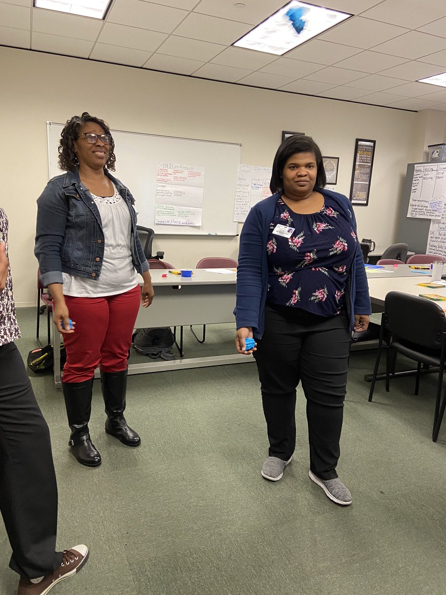 VieraMelinda's tweet photo. Engaging students in STAAR review activities leads to discussion, analyzation, and justification, which leads to increased student learning!  #lead4wardinstructionalplaylist #WhoAmI #TossAQuestion #IQSlapdown @HISD_ElemMath https://t.co/wGhd76Qo74