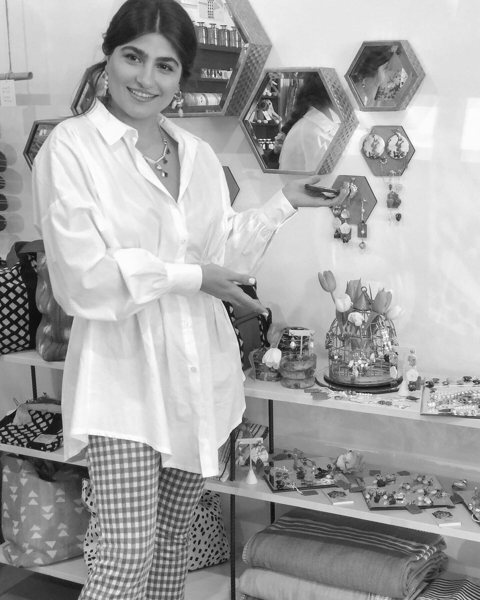 ArgiDaneli's tweet photo. Our very first Pop-up is happening right now till the end of 23rd at 1145 Beverly Drive 💜 make sure to stop by & try on our jewelry & purses #Handmade #ArgiDaneli #popup #BeverlyDrive https://t.co/znlXQBVGyj