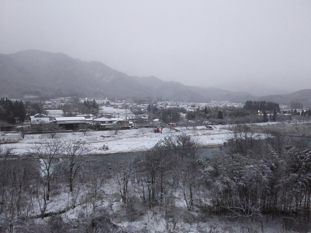 tshinrin's tweet photo. 雪化粧！！
冬らしい景色に！ https://t.co/JyZnXVlByL