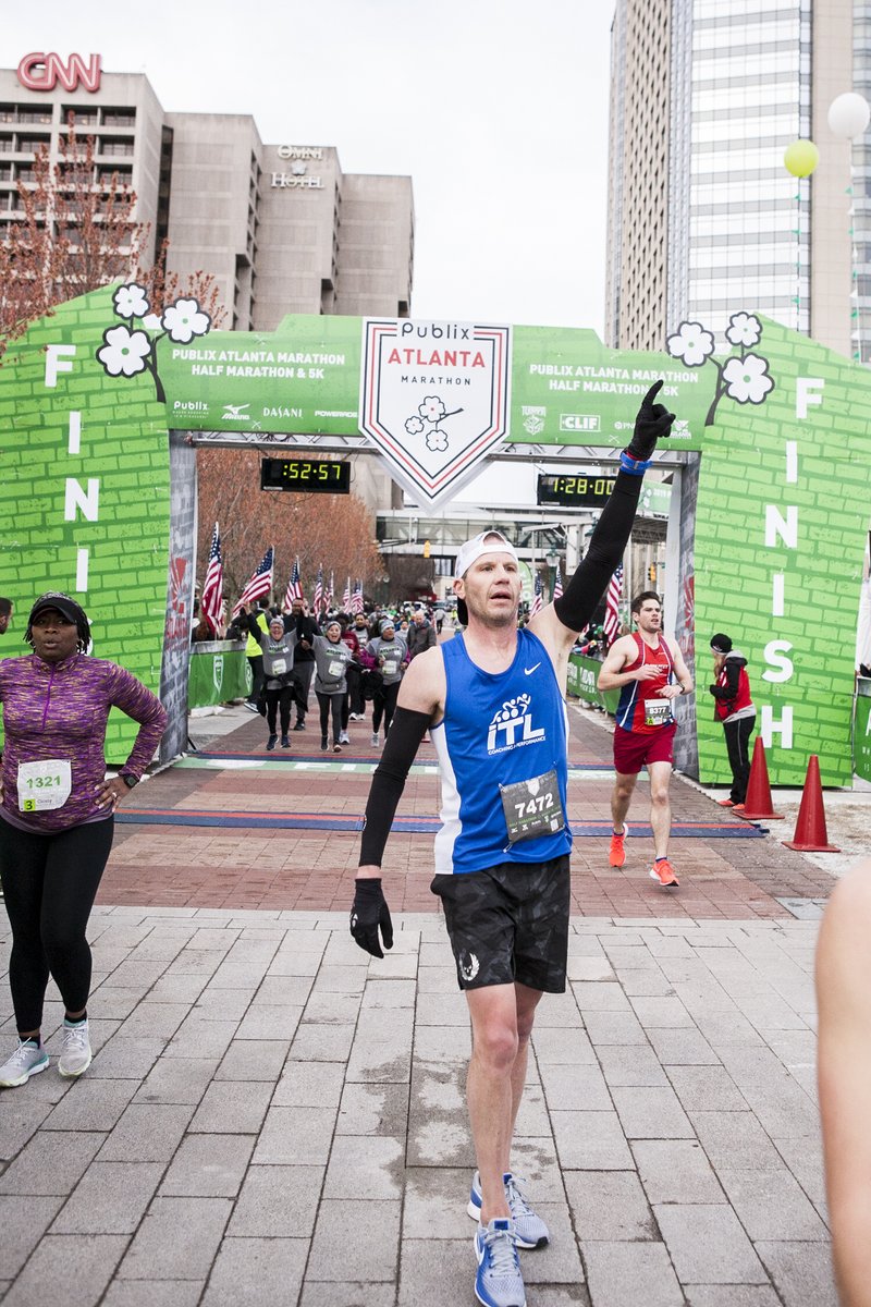 ATLtrackclub's tweet photo. The @Publix Atlanta Marathon &amp; Half Marathon are SOLD OUT! Limited slots remain in the 5K. Be part of America's Marathon Weekend. Hurry before it sells out too! https://t.co/Q0bACUpx4q https://t.co/TWRCE3spqu